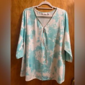 Belle by Kim Gravel Aqua and White Tie-Dye Blouse with Zipper
